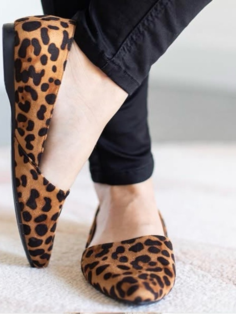 Point it Out Flats (Brand New! In Box) Leopard Print🐆 Size: 8.5 (39)